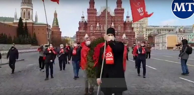 Mimo kwarantanny i koronawirusa komuniści świętowali na Placu Czerwonym urodziny Lenina (WIDEO)