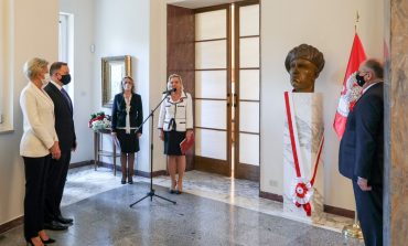 Prezydent odsłonił w ambasadzie RP w Rzymie popiersie Władysława Andersa autorstwa Andrzeja Pityńskiego