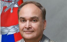 Ambasador Rosji w USA żali się jak ma ciężko. Konta zablokowane, zła atmosfera, FBI podsluchuje, nikt nie chce z nim rozmawiać