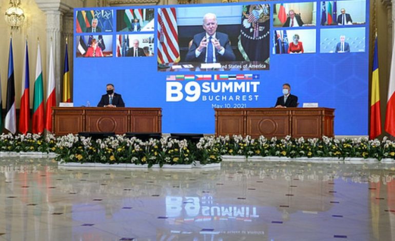 “Potępiamy rosyjskie akty sabotażu”. Wspólna deklaracja państw Europy Środkowej na szczycie w Bukareszcie z udziałem prezydenta USA i szefa NATO