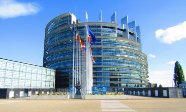 Czy Parlament Europejski zdecyduje się wstrzymać pomoc finansową dla Gruzji?