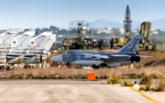 Samolot pasażerski awaryjnie lądował w rosyjskiej bazie lotniczej w Syrii. Rosja obwinia Izrael Samolot pasażerski awaryjnie lądował w rosyjskiej bazie lotniczej w Syrii. Rosja obwinia Izrael