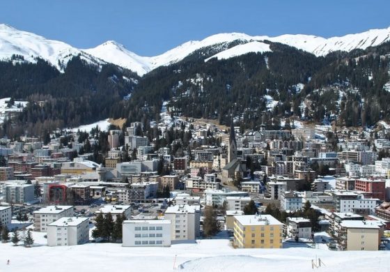W Davos zatrzymano dwóch Rosjan podejrzanych o szpiegostwo? Rosyjska ambasada twierdzi, że to "głupi żart"