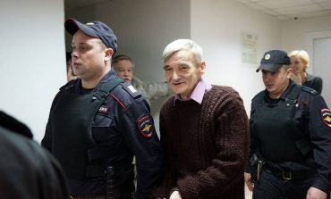 Bez litości. Rosyjski sąd nie wypuścił prześladowanego historyka, mimo że w areszcie grozi mu koronawirus i śmierć