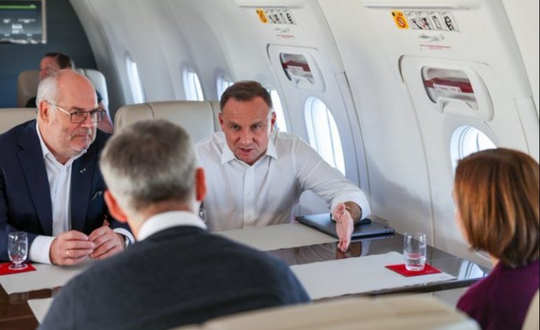 Prezydenci Polski, Mołdawii, Estonii i sekretarz generalny NATO polecieli razem na sesję ONZ (AKTUALIZACJA) (WIDEO)