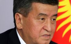 Prezydent Kirgistanu przyleciał do Moskwy, ale nie mógł obserwować parady, bo w jego delegacji wykryto koronawirusa Prezydent Kirgistanu przyleciał do Moskwy, ale nie mógł obserwować parady, bo w jego delegacji wykryto koronawirusa