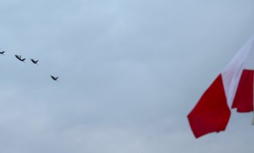 Polskie F-16 i amerykańskie F-22 nad Gdańskiem na rocznicę rozpoczęcia II wojny światowej. Pozdrowienia dla Putina zmierzającego do Kalinigradu