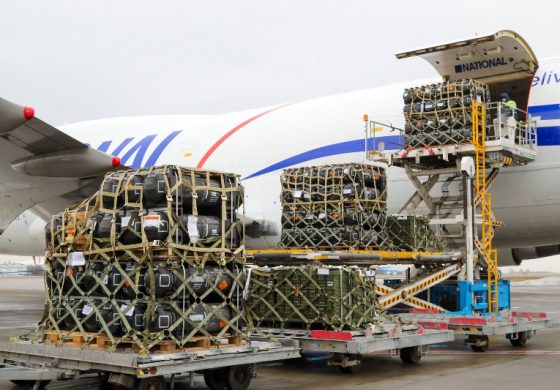 Kolejna pomoc wojskowa Stanów Zjednoczonych dla Ukrainy. Dostarczonych zostało 90 ton amunicji