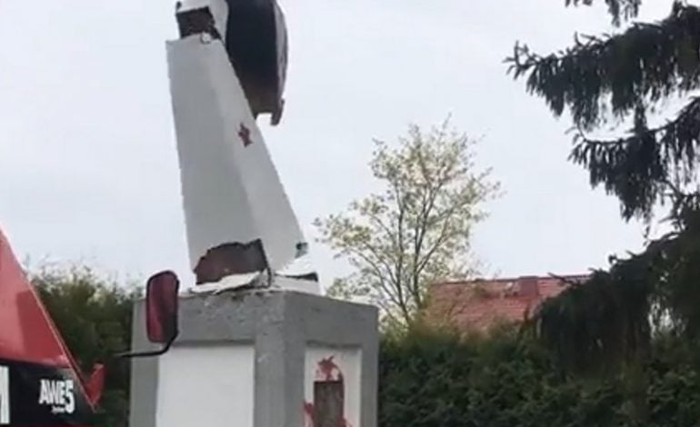 Przyspiesza proces burzenia ostatnich sowieckich pomników w Polsce (WIDEO)