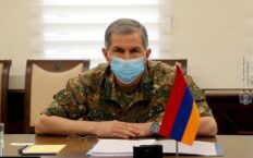 Armenia: Ponad 120 karabaskich oficerów podpisało apel poparcia dla szefa Sztabu Generalnego Armenia: Ponad 120 karabaskich oficerów podpisało apel poparcia dla szefa Sztabu Generalnego