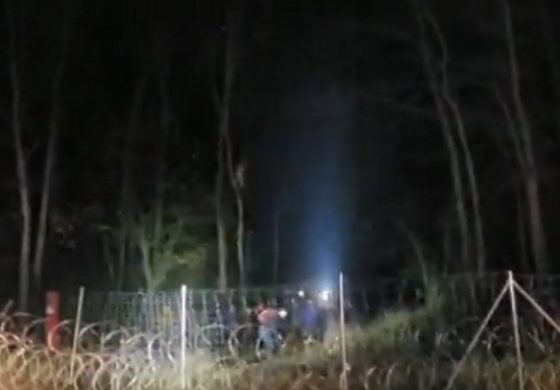 Znowu agresywne zachowanie migrantów wobec polskiej Straży Granicznej (WIDEO)
