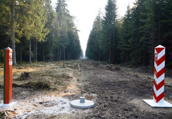 Na granicy z Polską łukaszyści puszczają nagrania płaczu i krzyków dzieci i strzelają z pistoletu sygnałowego