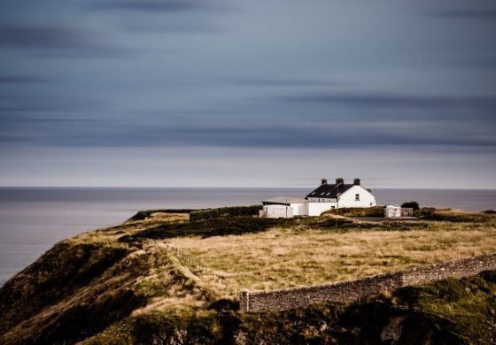 Nieoficjalnie: Rosyjskie służby próbują dostać się do strategicznych światłowodów biegnących u wybrzeży Irlandii