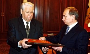 Przemówienie Nazarbajewa porównano do oświadczenia Jelcyna z 1999 roku, w którym zrzekł się urzędu i swoim następcą mianował Putina