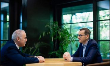 Rosyjski emigracyjny dysydent Garri Kasparow w Polsce. Rozmawiał z premierem jak pomóc Ukrainie