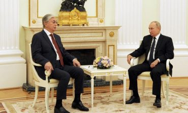 Prezydent Kazachstanu: Relacje z Rosją rozwijają się dynamicznie