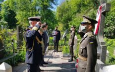 Uroczystości w 100. rocznicę wyzwolenia Kijowa z rąk bolszewików przez oddziały polskie i ukraińskie Uroczystości w 100. rocznicę wyzwolenia Kijowa z rąk bolszewików przez oddziały polskie i ukraińskie