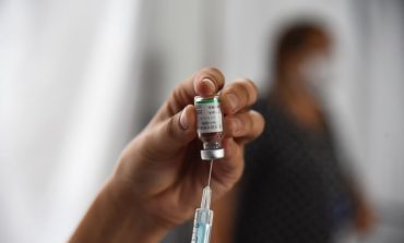 Czerwony Krzyż przekazał Gruzji 100 tys. dawek chińskiej szczepionki