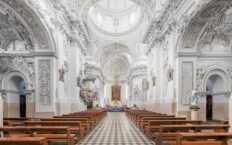 Uroczyste wniesienie relikwii św. Jana Pawła II w Wilnie