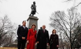 Minister spraw zagranicznych Polski, przedstawicielka wolnej Białorusi i ambasador Litwy złożyli kwiaty pod pomnikiem Kościuszki w Waszyngtonie