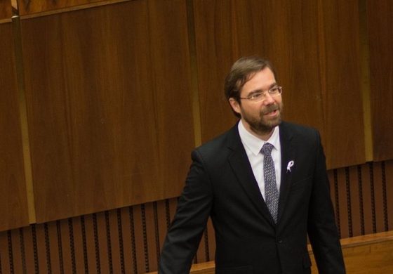 Minister zdrowia Słowacji rezygnuje z powodu rosyjskiej szczepionki na koronawirusa