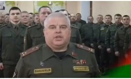 To nie żart. Białoruscy wojskowi przekazują sobie nawzajem "energię otrzymaną od Łukaszenki" (WIDEO)