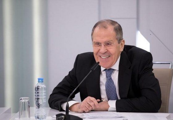 Ławrow: Obietnica członkostwa Ukrainy i Gruzji w NATO to igranie z ogniem