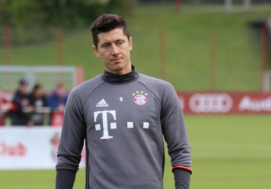 Lewandowski zerwał umowę sponsorską z Huawei z powodu wsparcia chińskiego koncernu dla Rosji