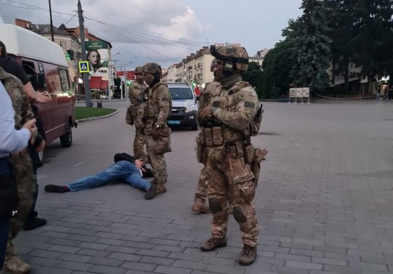 Koniec dramatu w Łucku. Wszyscy zakładnicy uwolnieni, terrorysta zatrzymany (WIDEO)