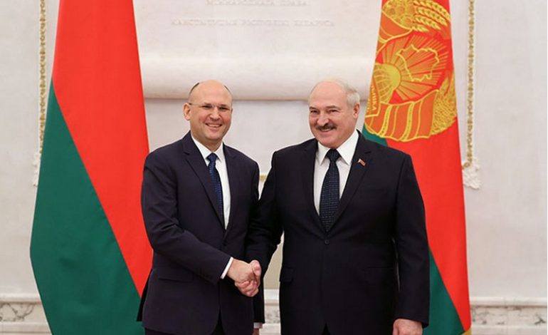 Izrael uznaje Łukaszenkę