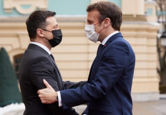 Macron w Kijowie. Twierdzi, że przywiózł pokój