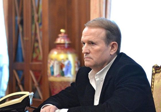 Dziennikarskie śledztwo: Istnieje „prywatna armia” szarej eminencji ukraińskiej polityki i kuma Putina