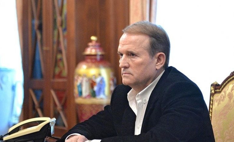 Dziennikarskie śledztwo: Istnieje „prywatna armia” szarej eminencji ukraińskiej polityki i kuma Putina