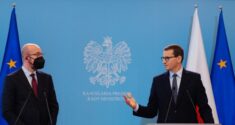 Szef dyplomacji UE w Warszawie potępia “brutalny atak” Łukaszenki i wyraża solidarność z Polską
