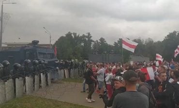 Potężny "Marsz Jedności" w Mińsku i innych miastach Białorusi (WIDEO)