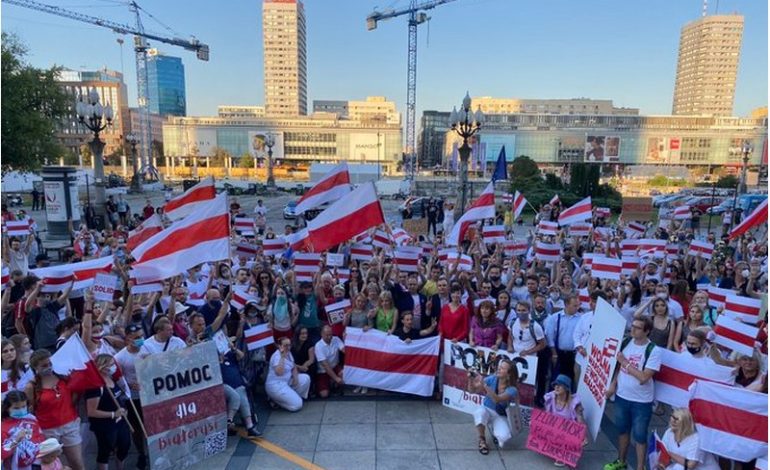 Demonstracja poparcia dla wolnej Białorusi w Warszawie