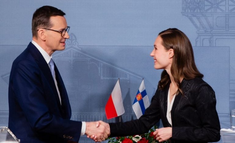 Premierzy Finlandii i Polski zgodni co do pomocy Ukrainie i powstrzymywania Rosji (WIDEO)