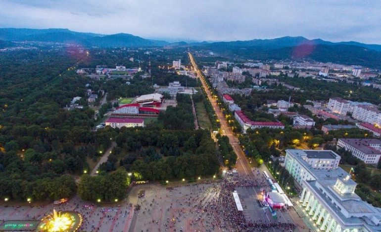 Rosja: Uczniowie napadli na nauczyciela