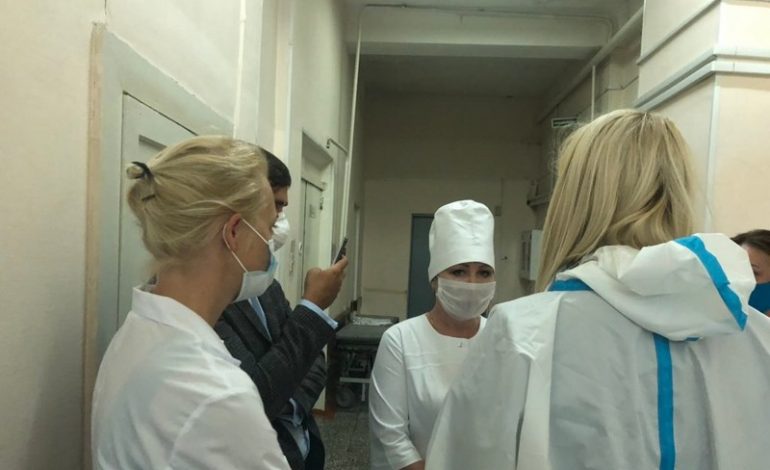 Żony Nawalnego nie dopuszczono do męża. Żądają potwierdzenia, że jest żoną pacjenta