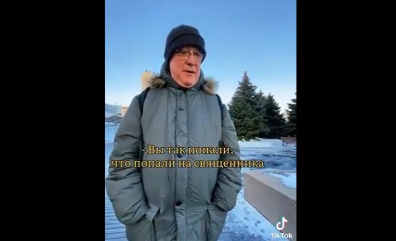 Polski dominikanin robi furorę w rosyjskim internecie. Zobacz, dlaczego (WIDEO)