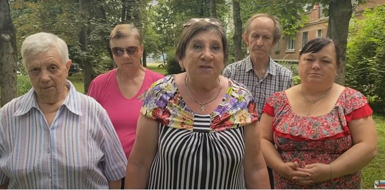 Przed wyborami Putin rozdaje po 200 dolarów funkcjonariuszom i żonierzom oraz po 135 dolarów emerytom