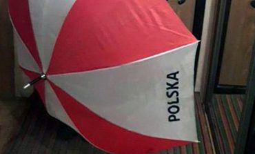 Działaczka Związku Polaków na Białorusi ukarana za parasolkę z napisem "Polska"