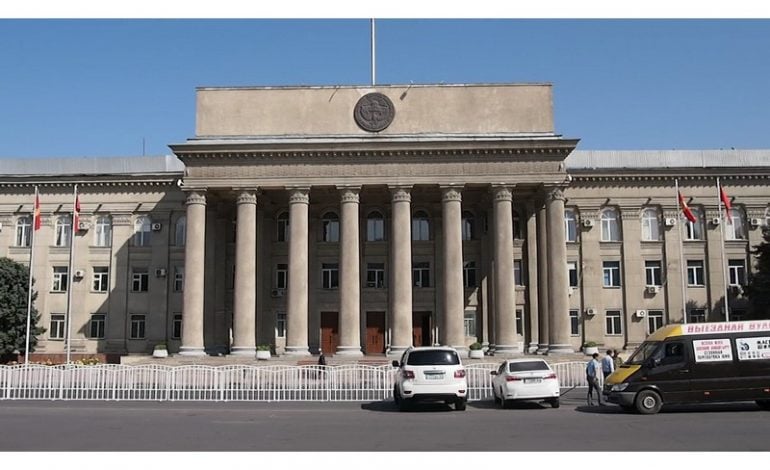 Rząd Kirgistanu podał się do dymisji