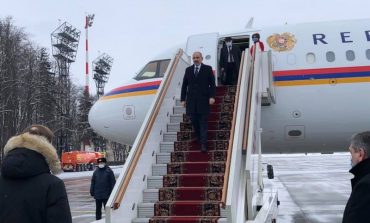 Premier Nikol Paszinian poleciał do Moskwy