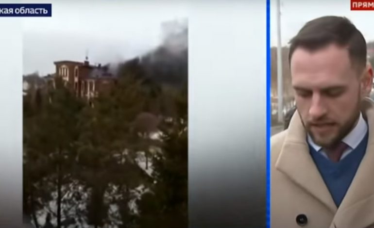 Pod Moskwą starszy mężczyzna zabarykadował się w domu i przez wiele godzin stawiał opór policji, Rosgwardii i FSB. Strzelał i rzucał granatami