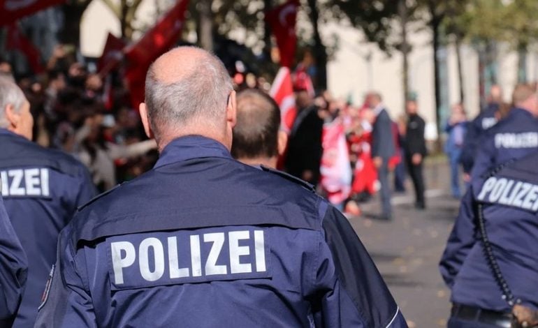 Masowe aresztowania w Niemczech. “Obywatele Rzeszy” chcieli przeprowadzić zamach stanu i przywrocić cesarstwo. Jest wątek rosyjski