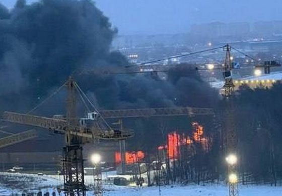 Pod Moskwą płonie kolejne centrum handlowe (WIDEO)