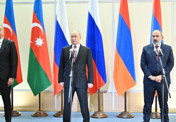 Putin wręczył symbol pokoju władzom Armenii i Azerbejdżanu