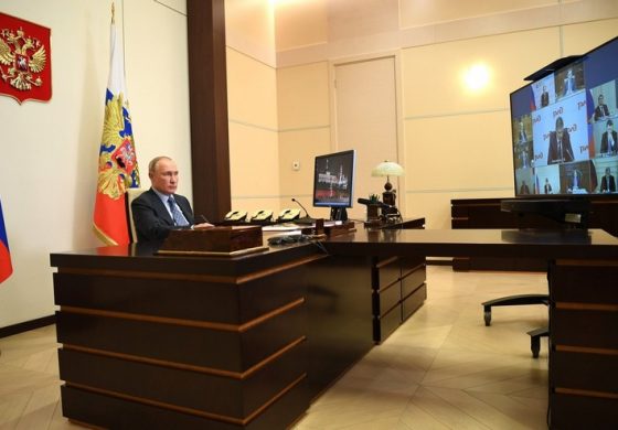 Putin: Nie porzucimy Donbasu, Rosja ma wiele osiągnięć, nie osiągnęła jeszcze szczytu, ale jest w fazie wznoszącej