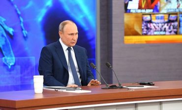 Doroczna wielka konferencja prasowa Putina. Powiedział, że jeszcze nie zaszczepił się Sputnikiem V, ale się zaszczepi